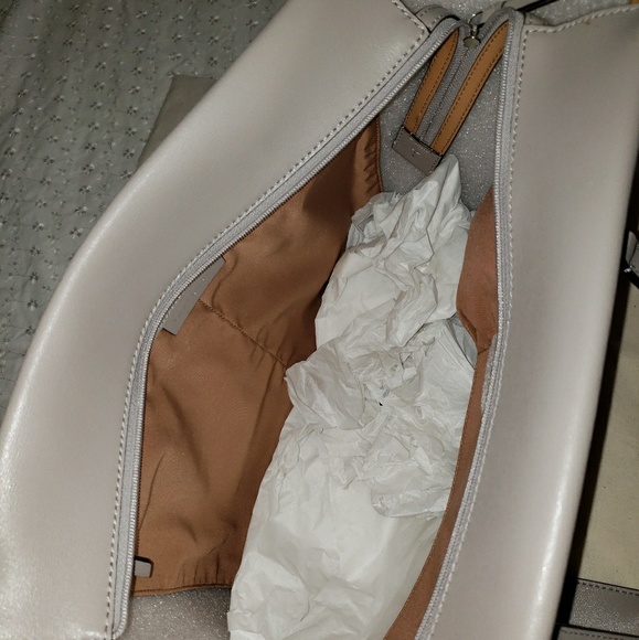 Tory burch purse - Picture 4 of 4